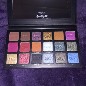 Opvbeauty, spotlight eyeshadow pallet